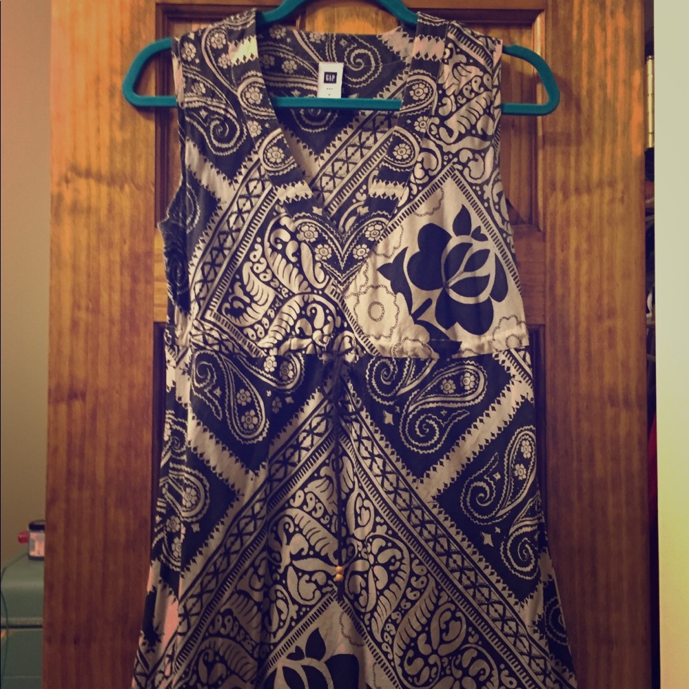 Gap dress with tassel tie